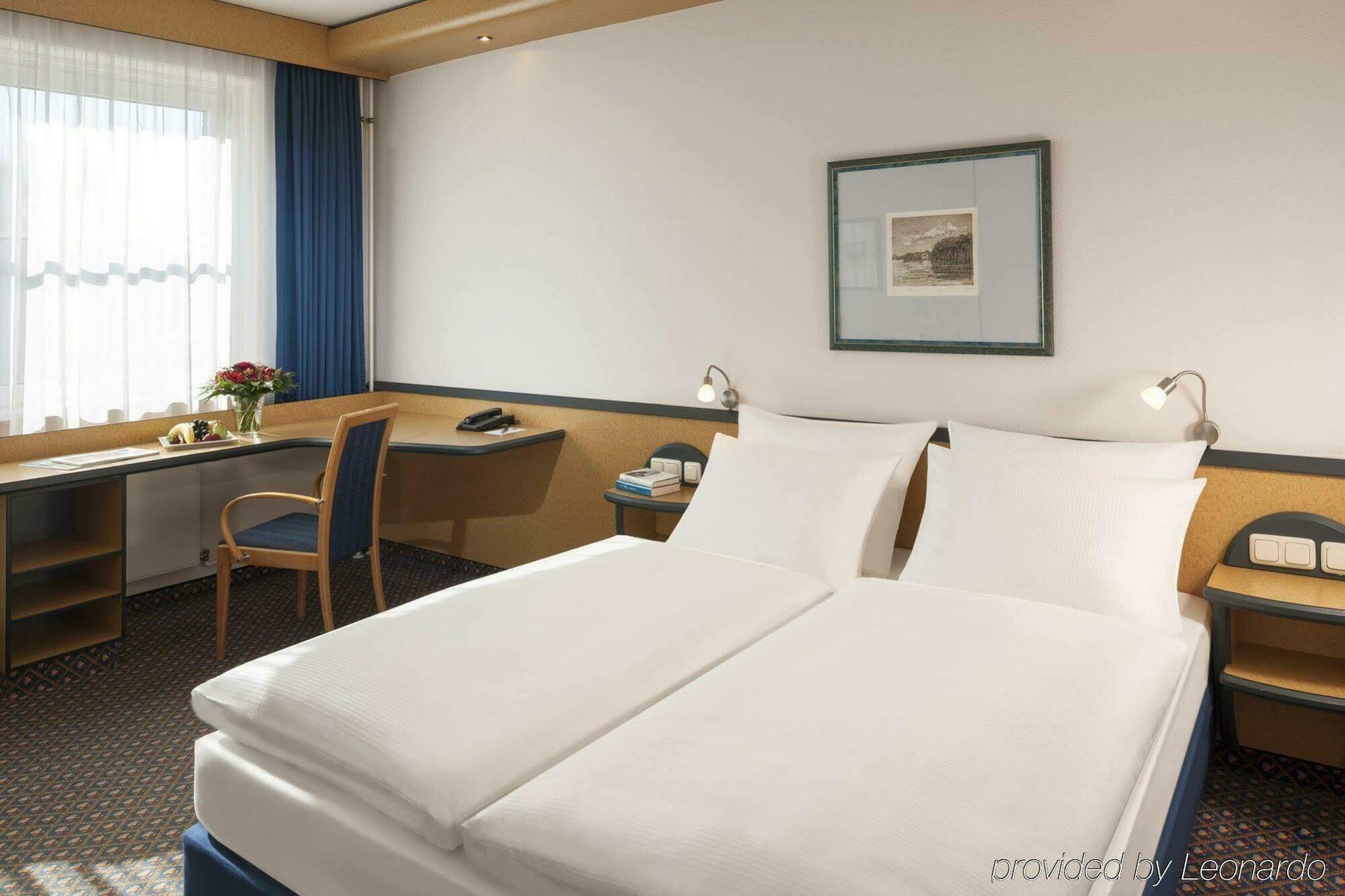 Dorint Airport-Hotel Berlin-Tegel 外观 照片